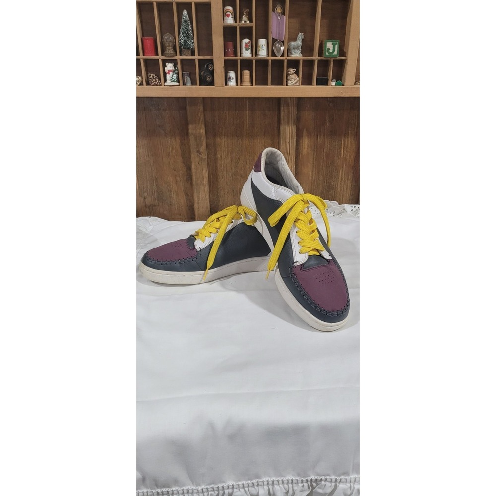 Locaste Revan Low Emboss 10.5 Tennis Shoe Unisex